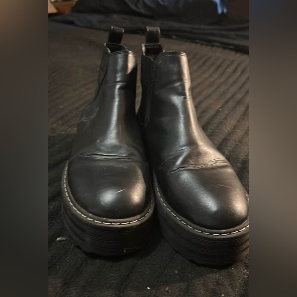 Women’s Divided Platform Booties